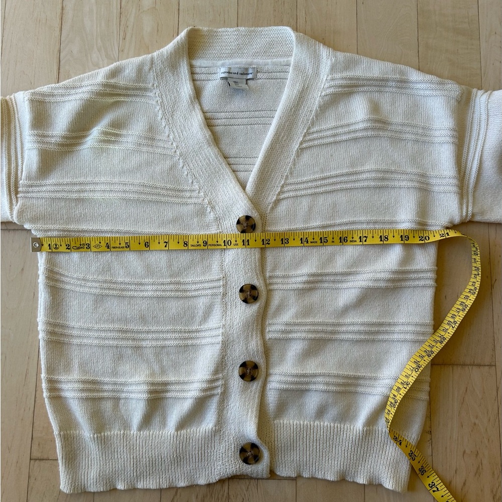 Women's Cupcakes & Cashmere Button Front V-Neck Ivory Cardigan Sweater Sz Large - Picture 6 of 9